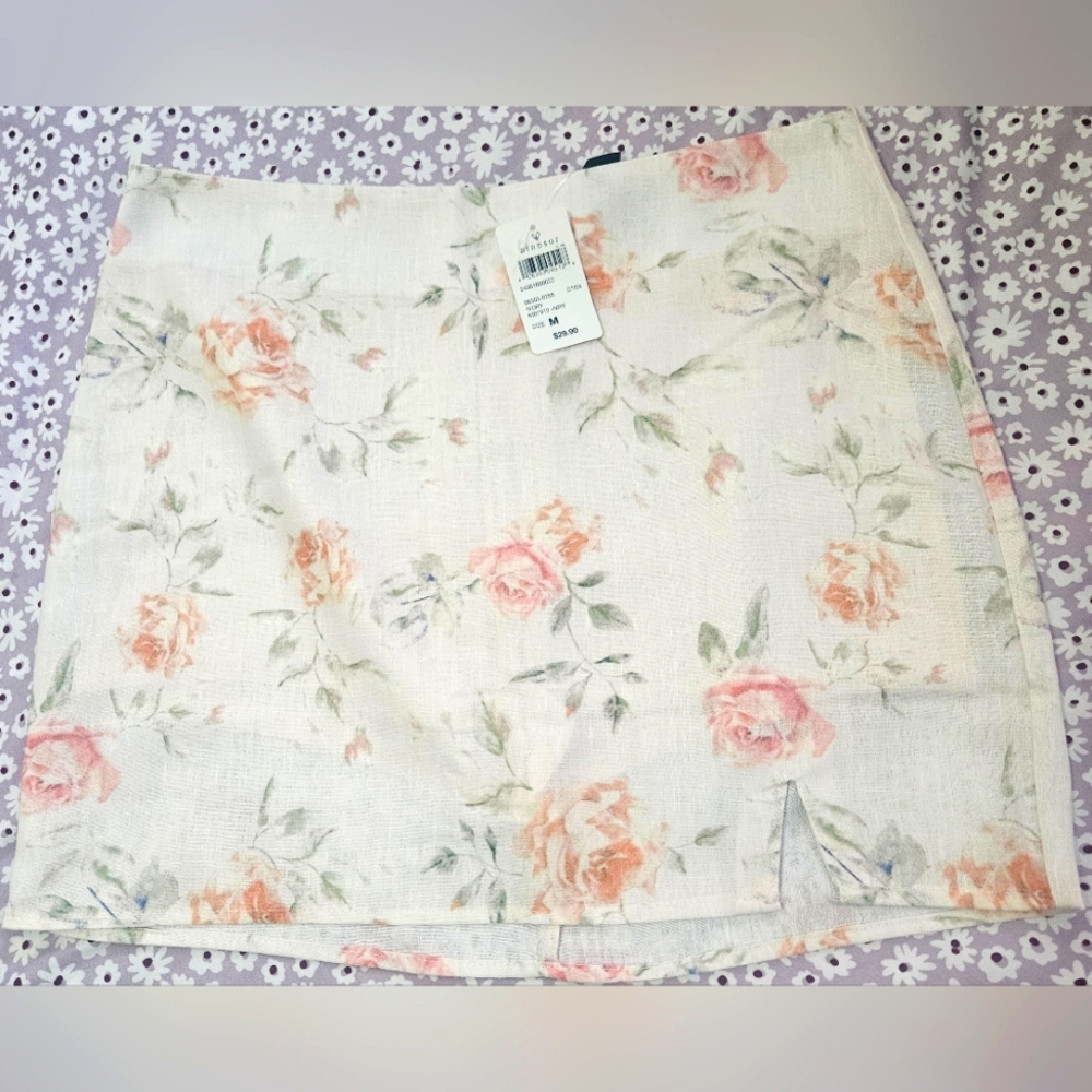 Floral Cream Skort nwt